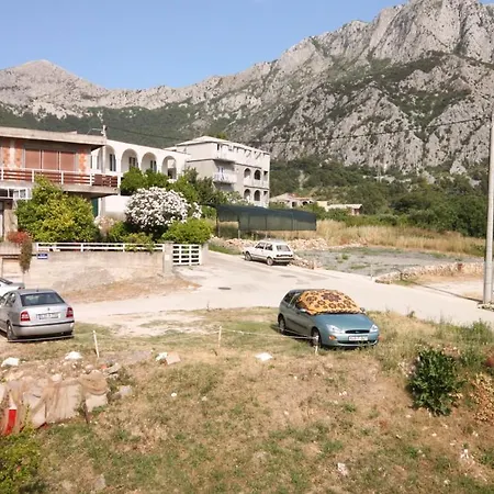 Apartment Gradac 6820b Gradac (Split-Dalmatia)